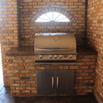 outdoor-kitchen-brick-grill